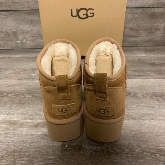 UGG Classic Ultra Mini Platform Boot - Picture 4 of 5